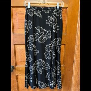 Dana Buchman Black and white floral print silk skirt